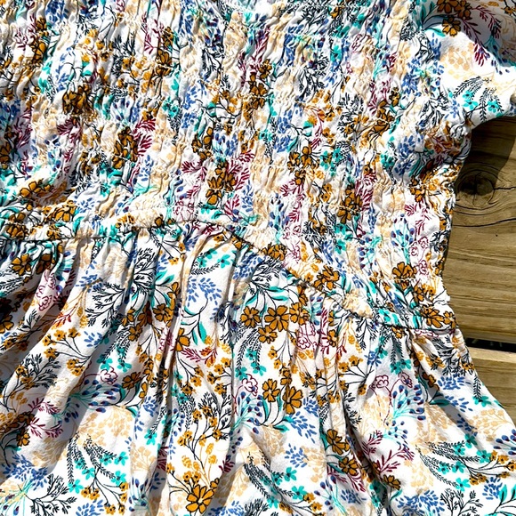 SOLD Boutique Smocked Tee - Picture 3 of 4